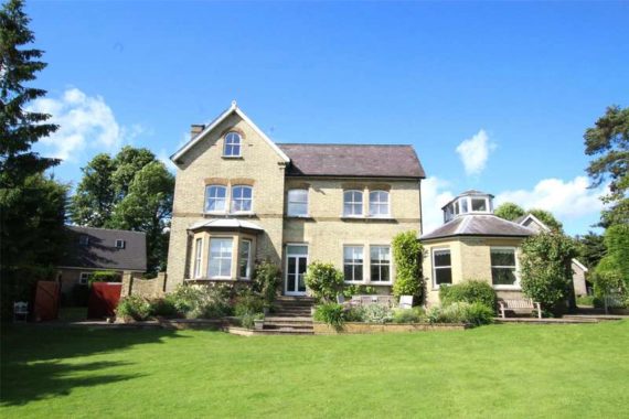 6&nbsp;Bedroom&nbsp;Detached